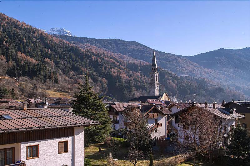 Beverly Alps Hotel & Spa Pinzolo Exterior photo