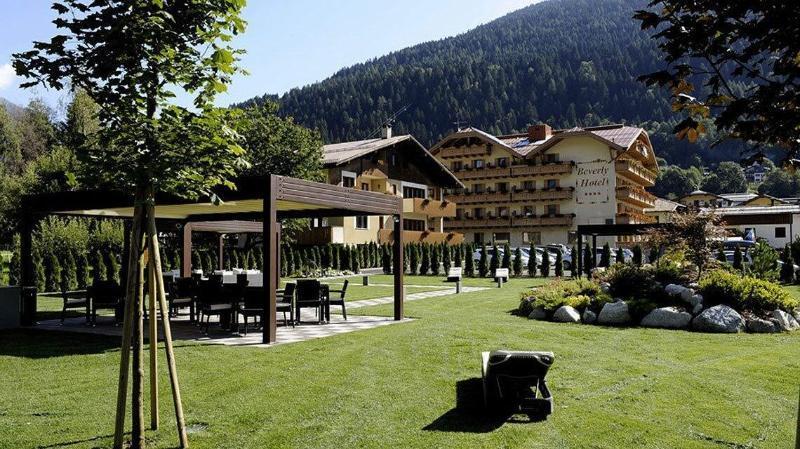 Beverly Alps Hotel & Spa Pinzolo Exterior photo