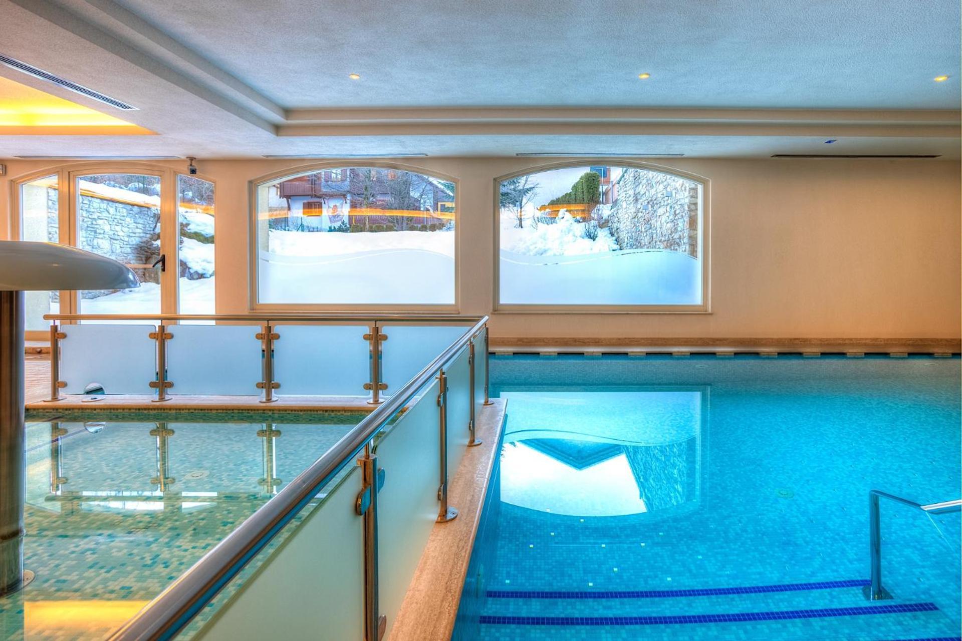 Beverly Alps Hotel & Spa Pinzolo Exterior photo