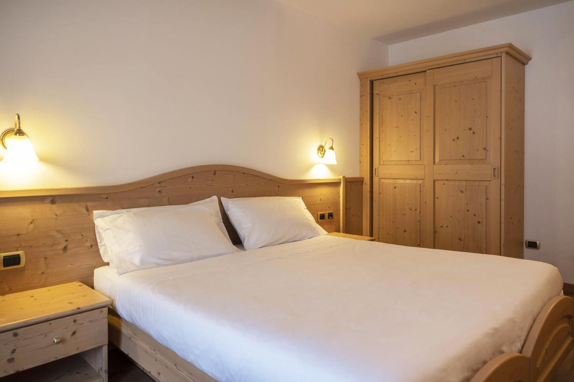 Beverly Alps Hotel & Spa Pinzolo Room photo